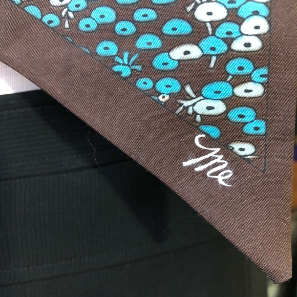 “Me” scarf, blue lily pads on brown background, double layer - Picture 3 of 7